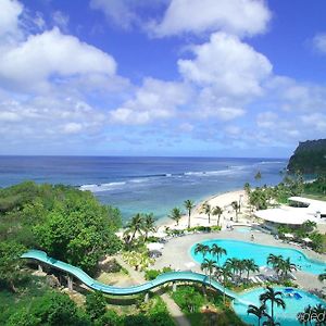 Deluxe Oceanfront Room