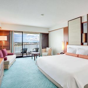 Premier Oceanfront Twin Room